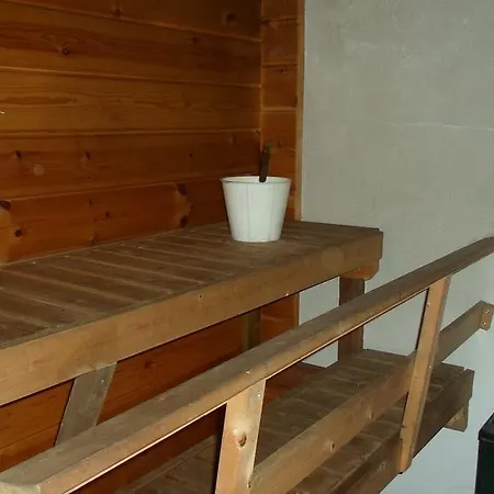 木屋 皮拉罗玛莫其度假屋 Vanhakyla