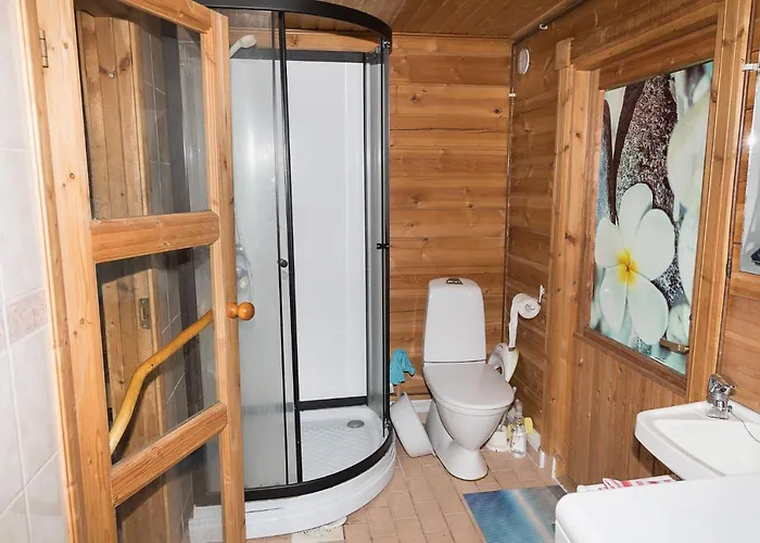 Pihlajamaeen Lomamoekit Chalet Vanhakyla