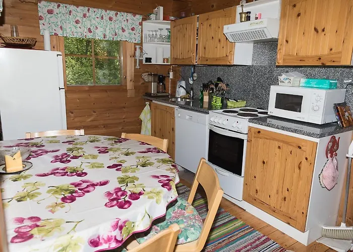 Pihlajamaeen Lomamoekit *